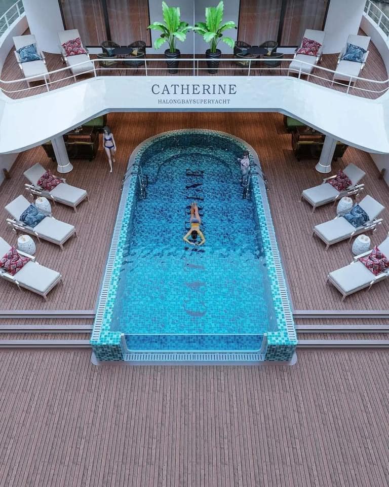 Nghỉ dưỡng trên du thuyền Catherine