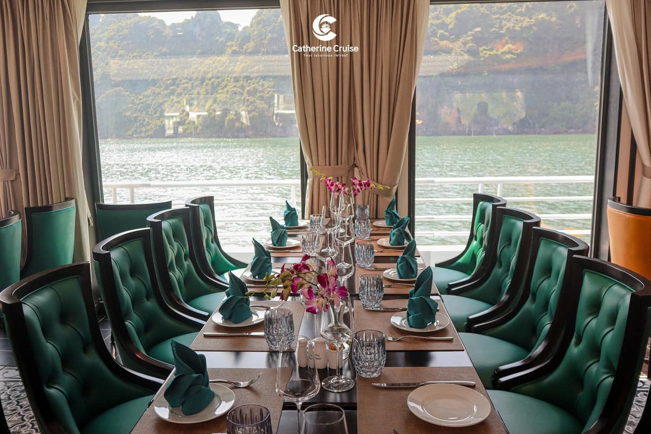 Nghỉ dưỡng trên du thuyền Catherine