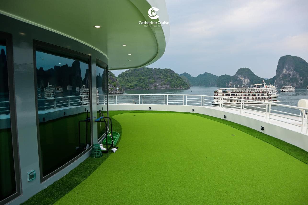 Nghỉ dưỡng trên du thuyền Catherine